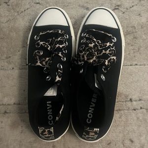 Platform converse